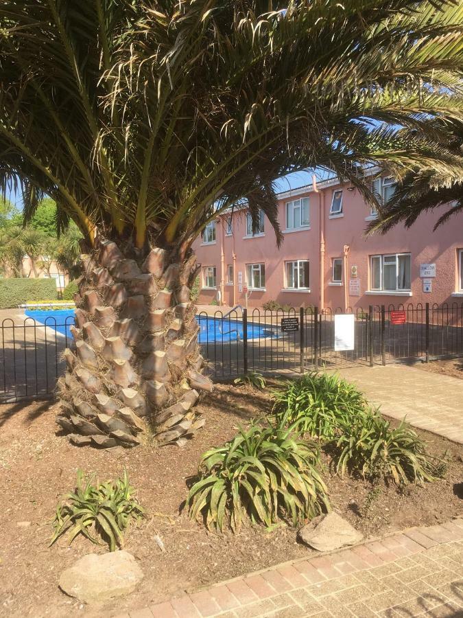 Esplanade Court Apartment With Communal Seasonal Heated Pool Paignton Exterior photo